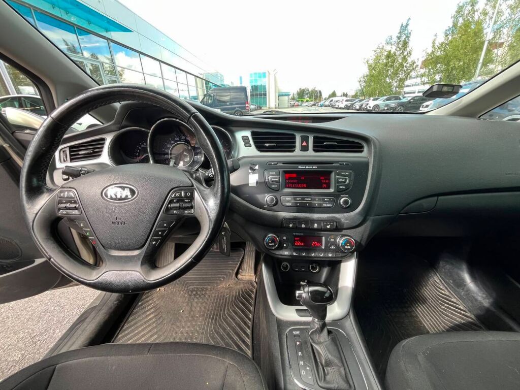Kia Ceed 2012 Hopea