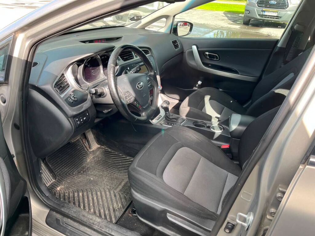 Kia Ceed 2012 Hopea