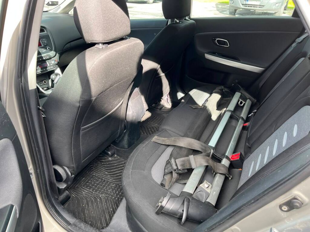 Kia Ceed 2012 Hopea