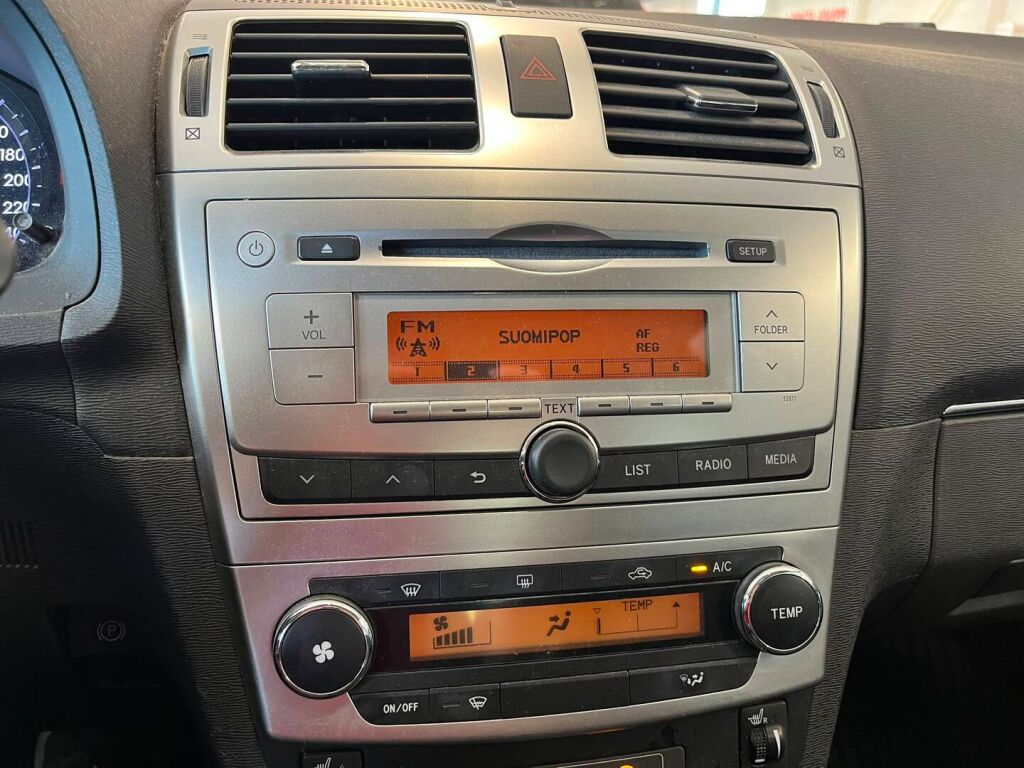 Toyota Avensis 2012 Harmaa