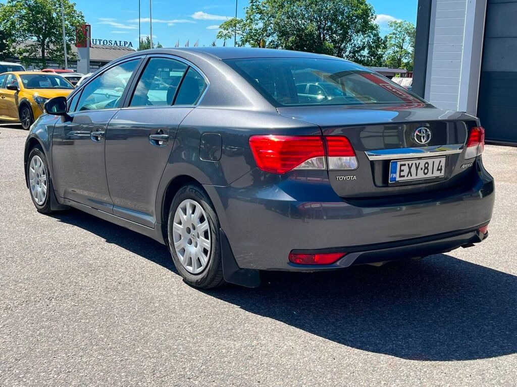Toyota Avensis 2012 Harmaa