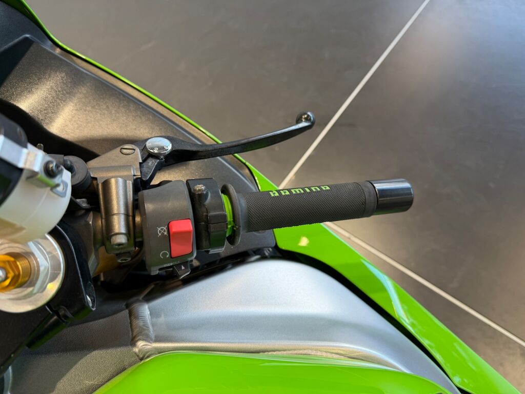 Kawasaki NINJA 2004 LA V 201