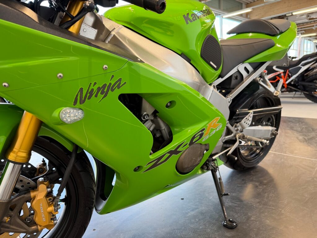 Kawasaki NINJA 2004 LA V 201
