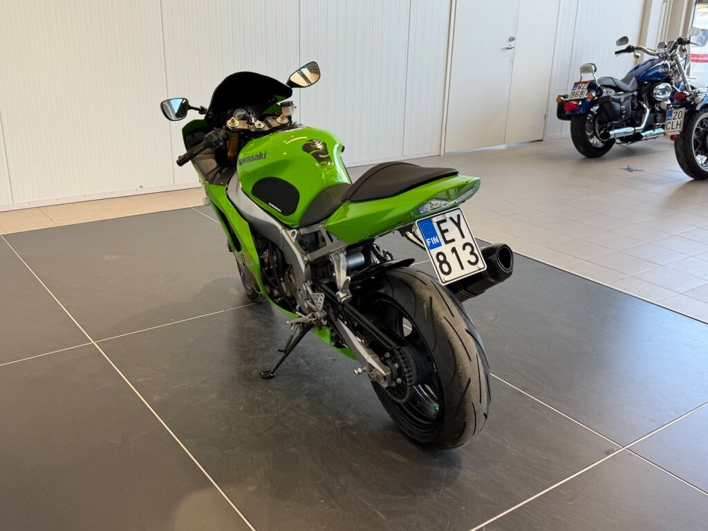 Kawasaki NINJA 2004 LA V 201