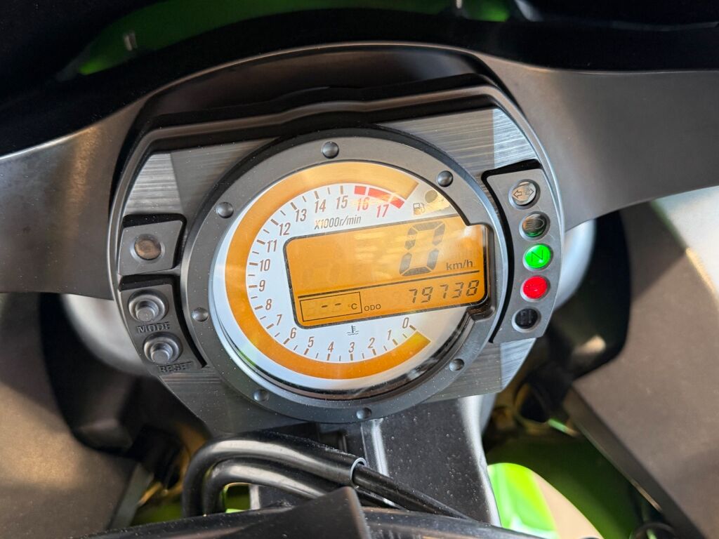 Kawasaki NINJA 2004 LA V 201