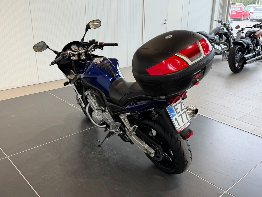 Yamaha FZS 2004 Harmaa