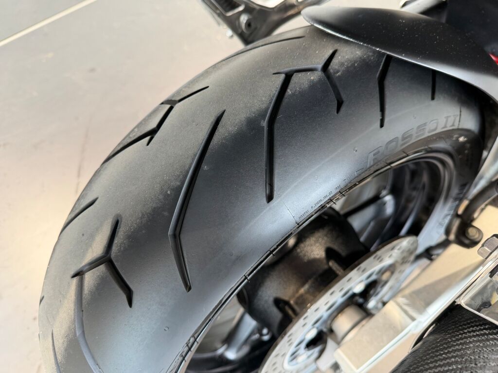 Yamaha FZS 2004 Harmaa