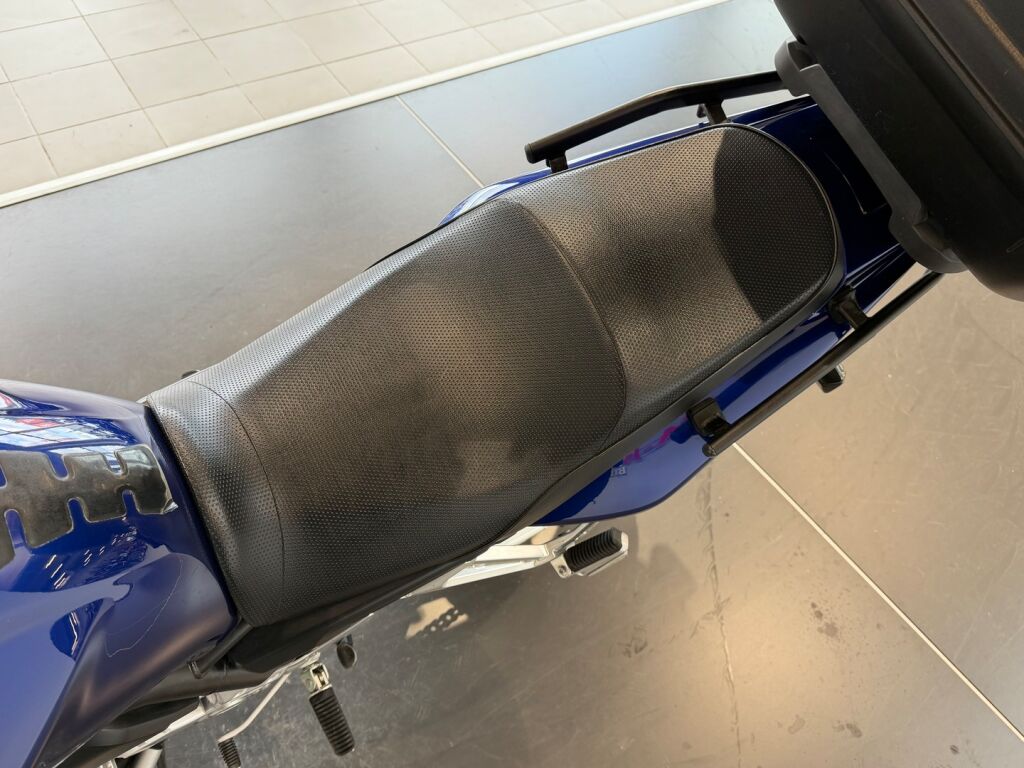 Yamaha FZS 2004 Harmaa