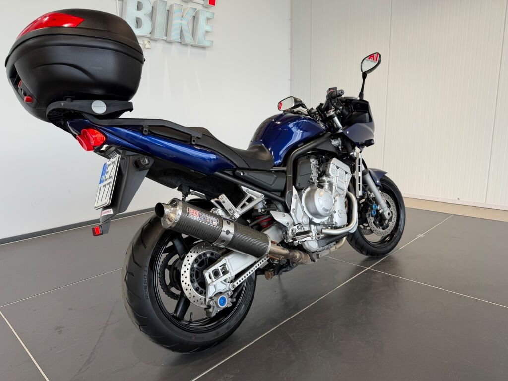 Yamaha FZS 2004 Harmaa