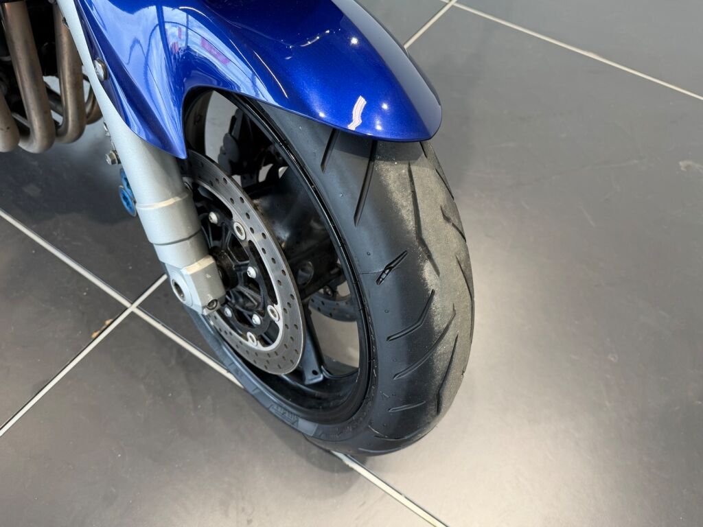 Yamaha FZS 2004 Harmaa