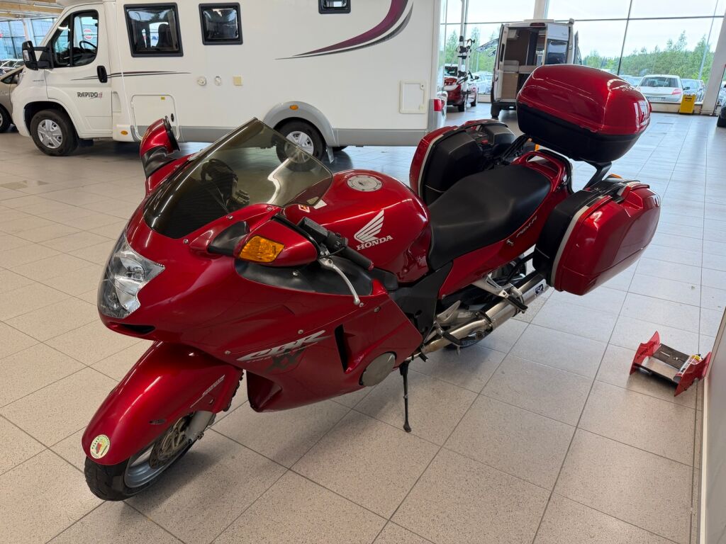 Honda CBR 2004 Valkoinen
