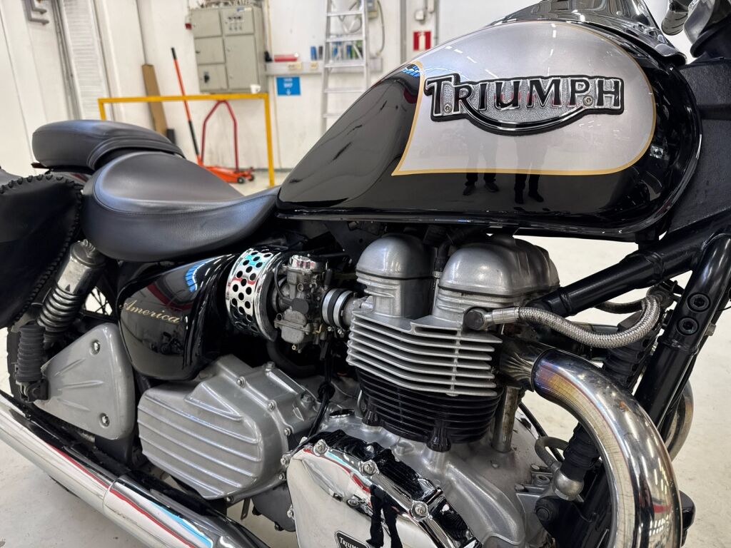 Triumph AMERICA 2004 