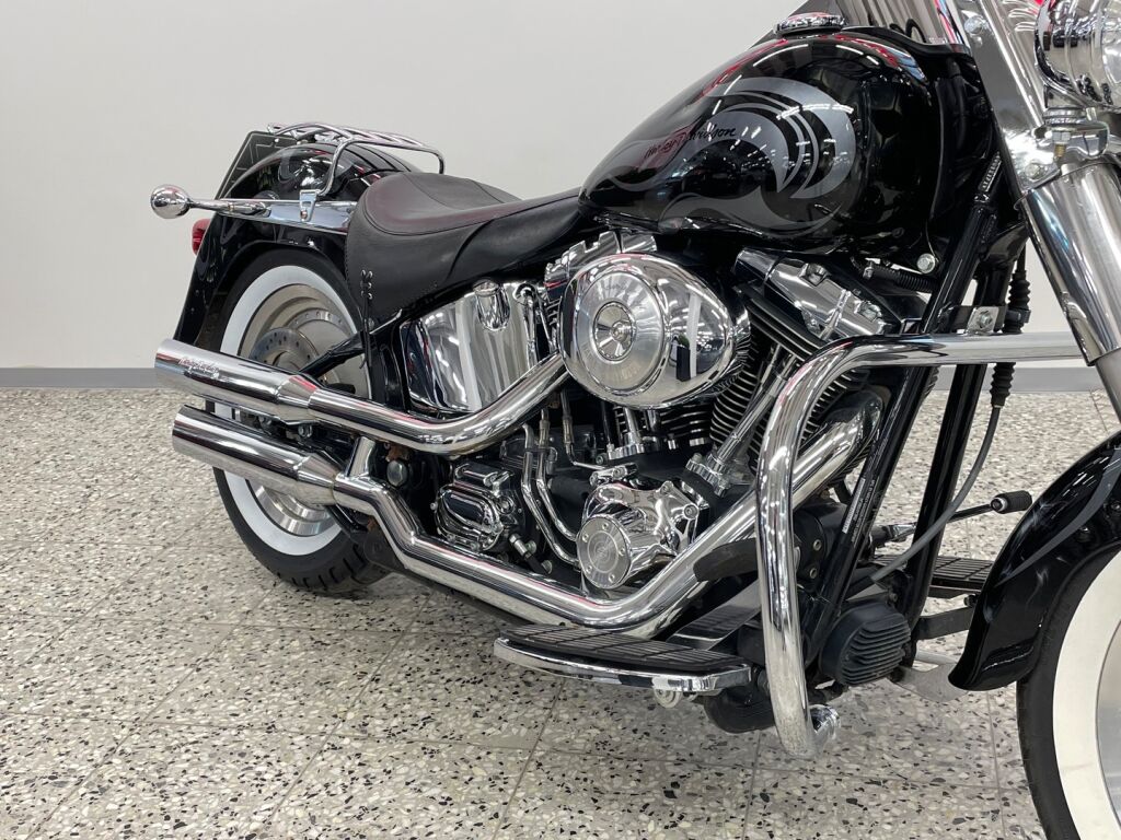 Harley-davidson SOFTAIL 2004 MH K 107