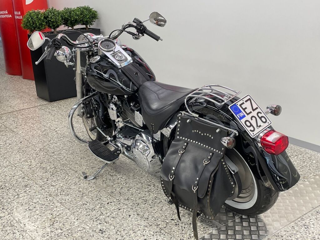 Harley-davidson SOFTAIL 2004 MH K 107
