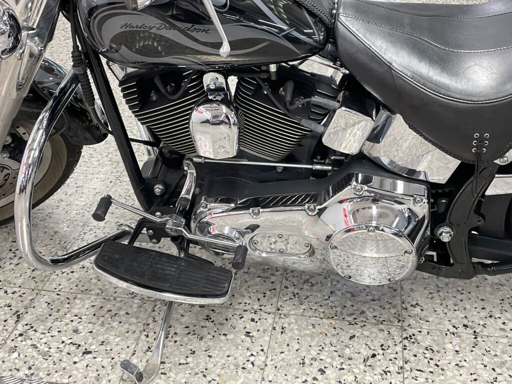 Harley-davidson SOFTAIL 2004 