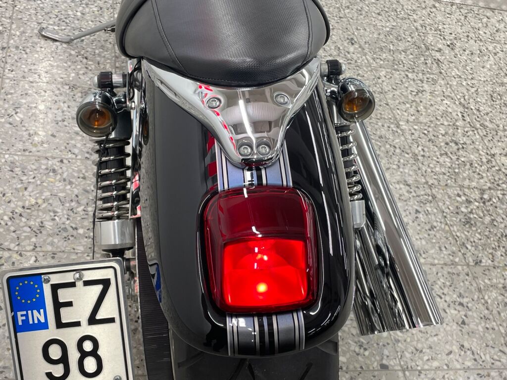 Harley-davidson VRSC 2004 Musta