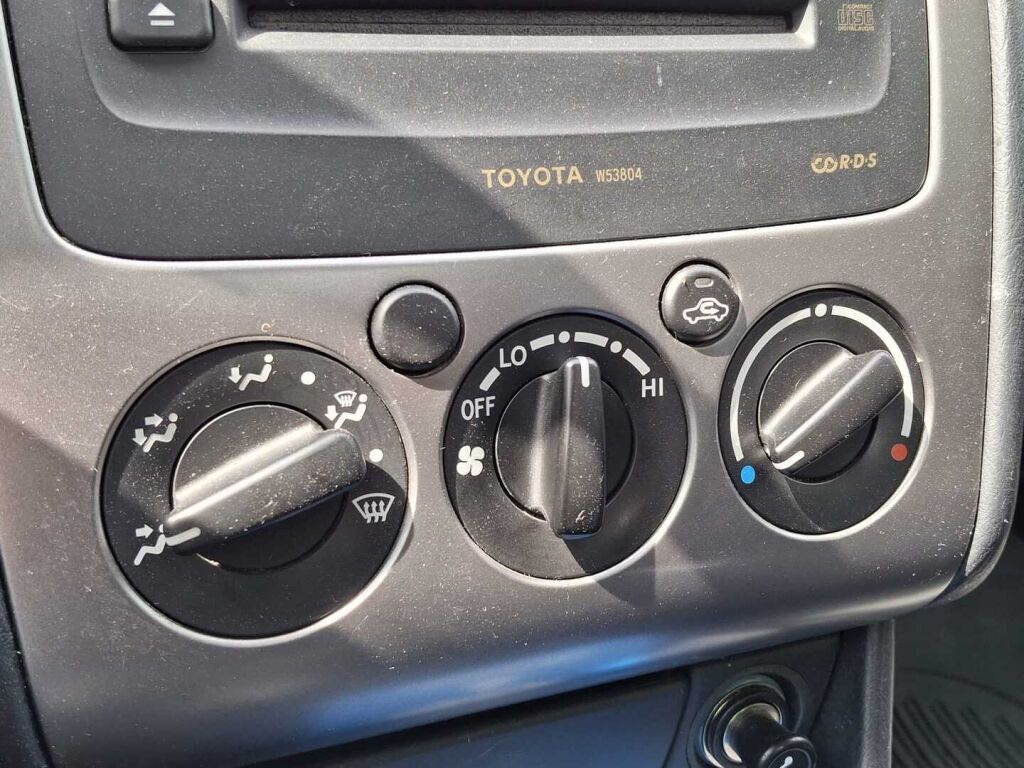 Toyota Avensis 2001 Vihreä