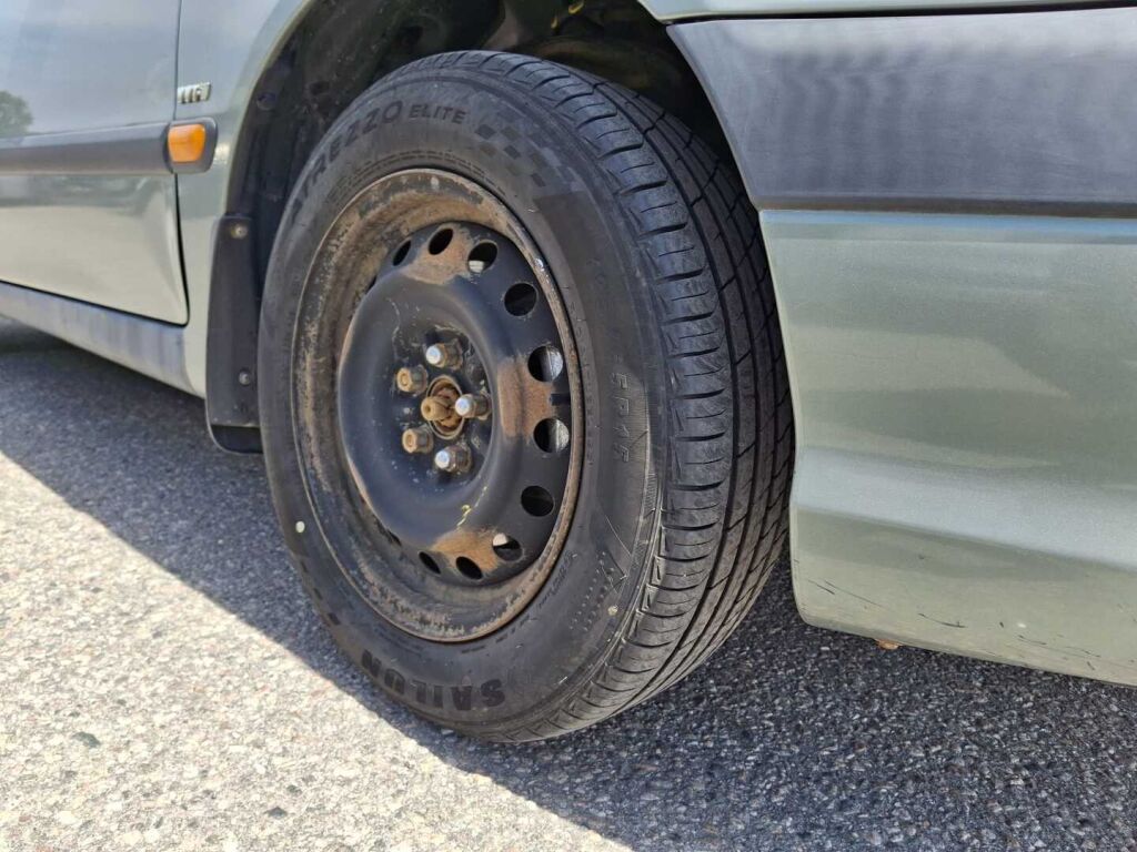 Toyota Avensis 2001 Vihreä