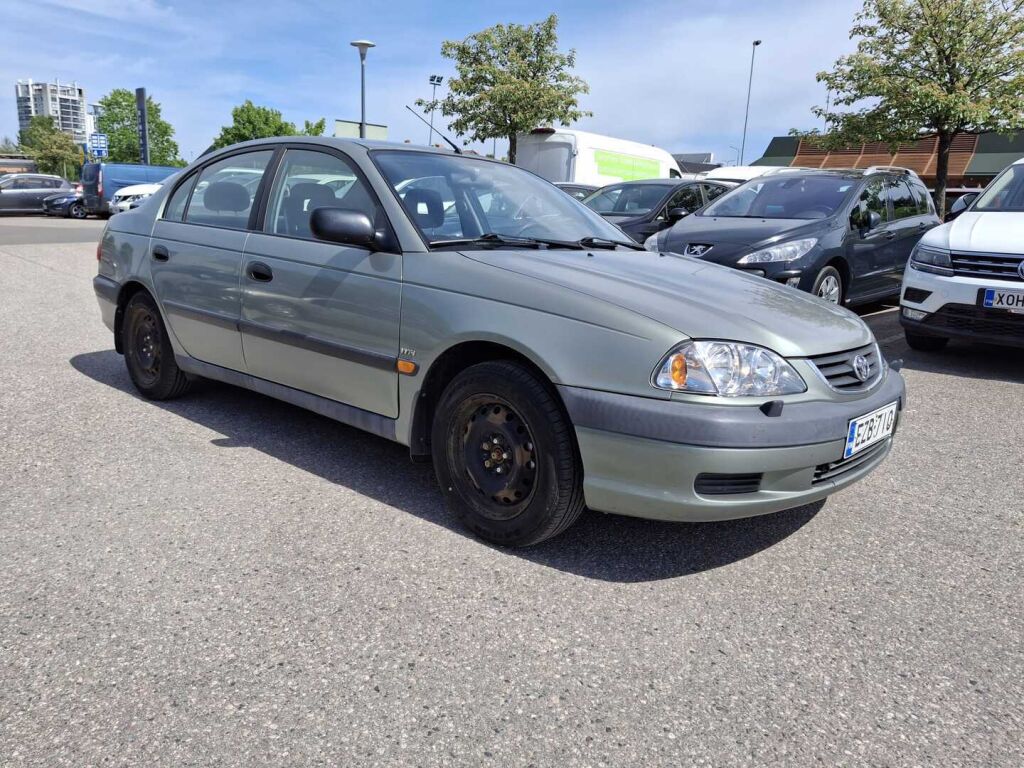 Toyota Avensis 2001 Vihreä