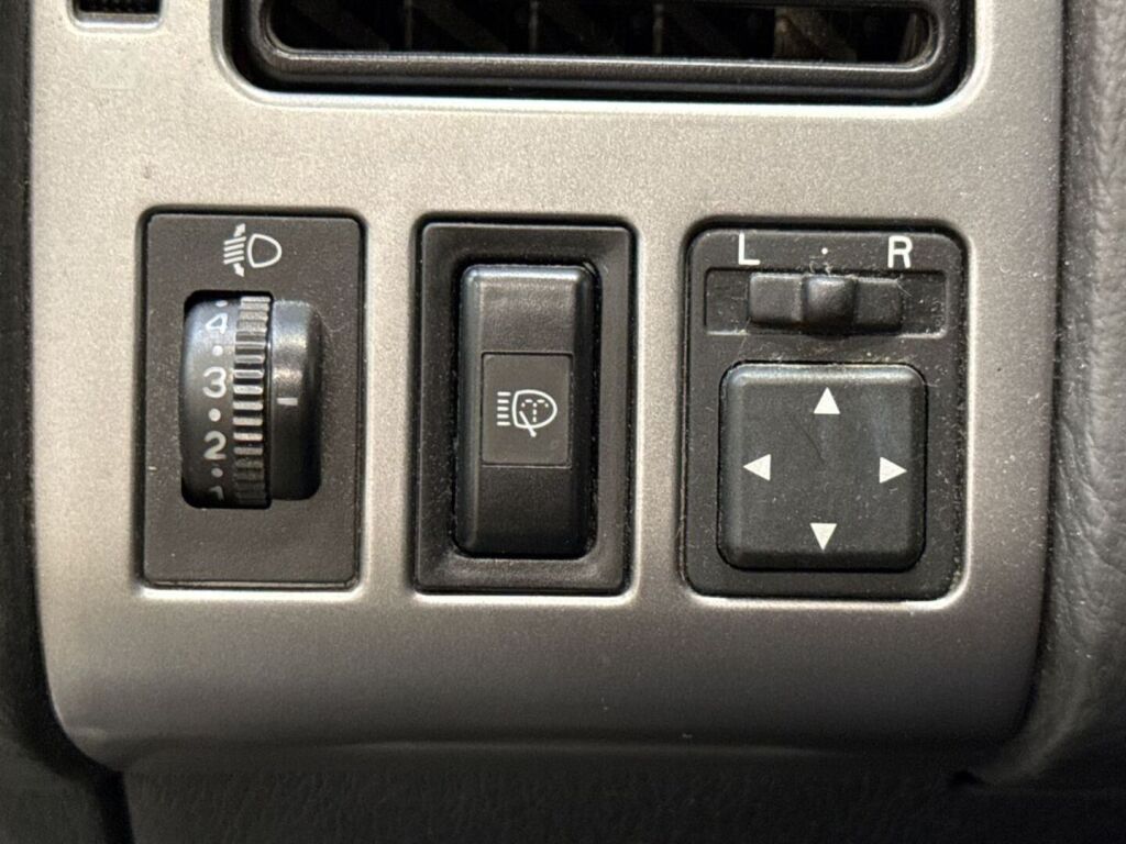 Toyota Avensis 2001 Vihreä