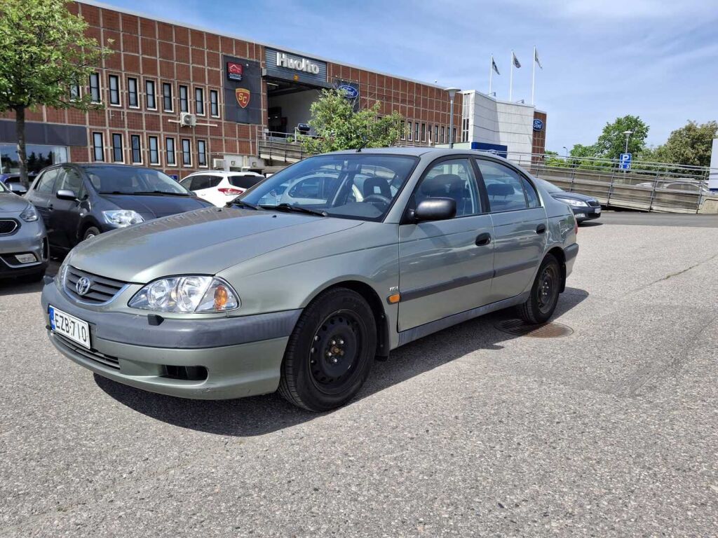Toyota Avensis 2001 Vihreä