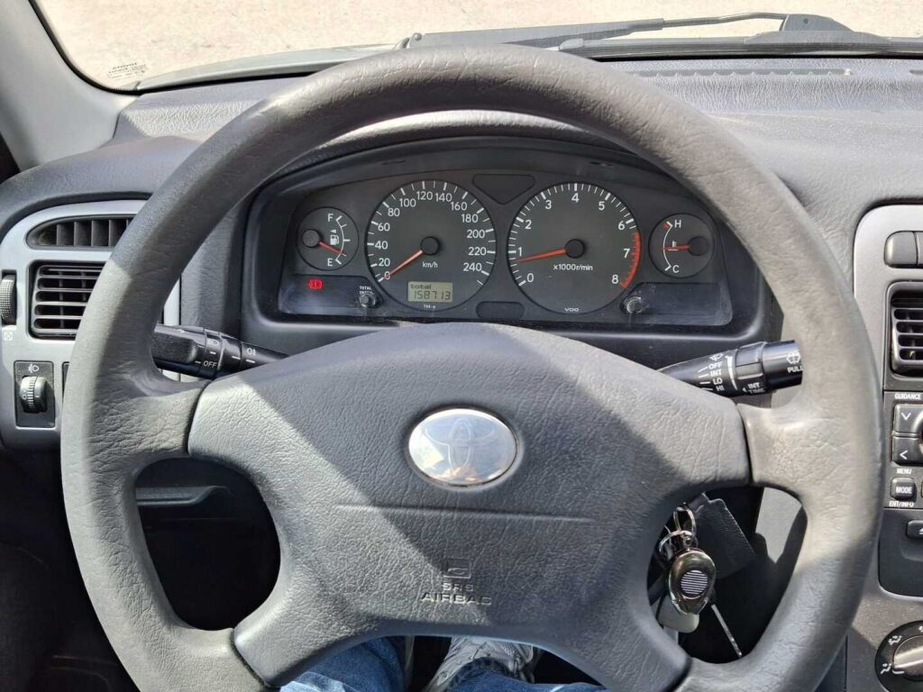 Toyota Avensis 2001 Vihreä