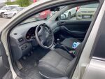 Toyota Avensis 2003 Hopea