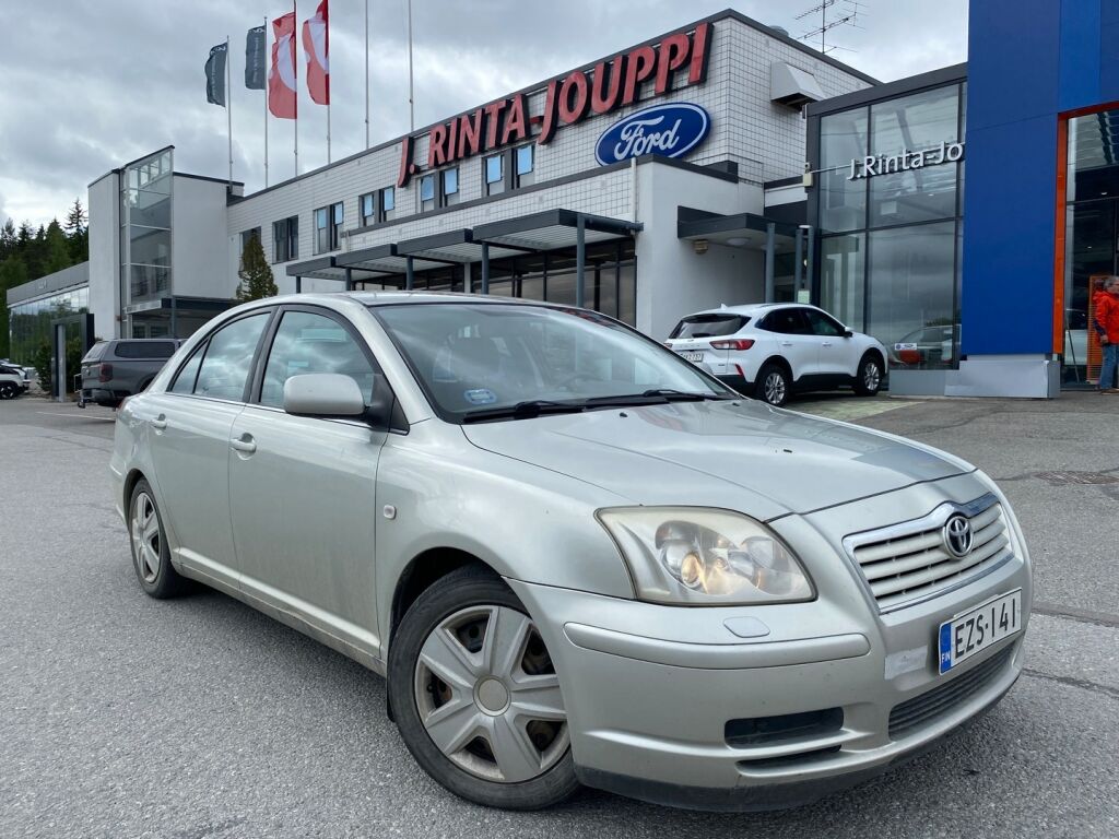 Toyota Avensis 2003 Hopea