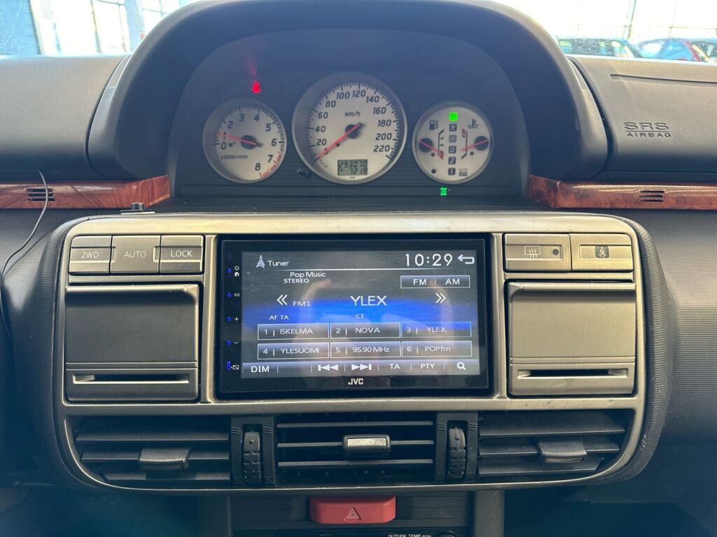 Nissan X-TRAIL 2003 Punainen