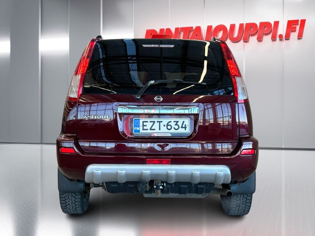 Nissan X-TRAIL 2003 Punainen