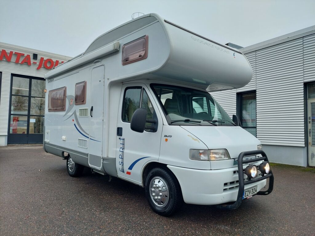 Dethleffs Globetrotter A 5820 2003 Valkoinen