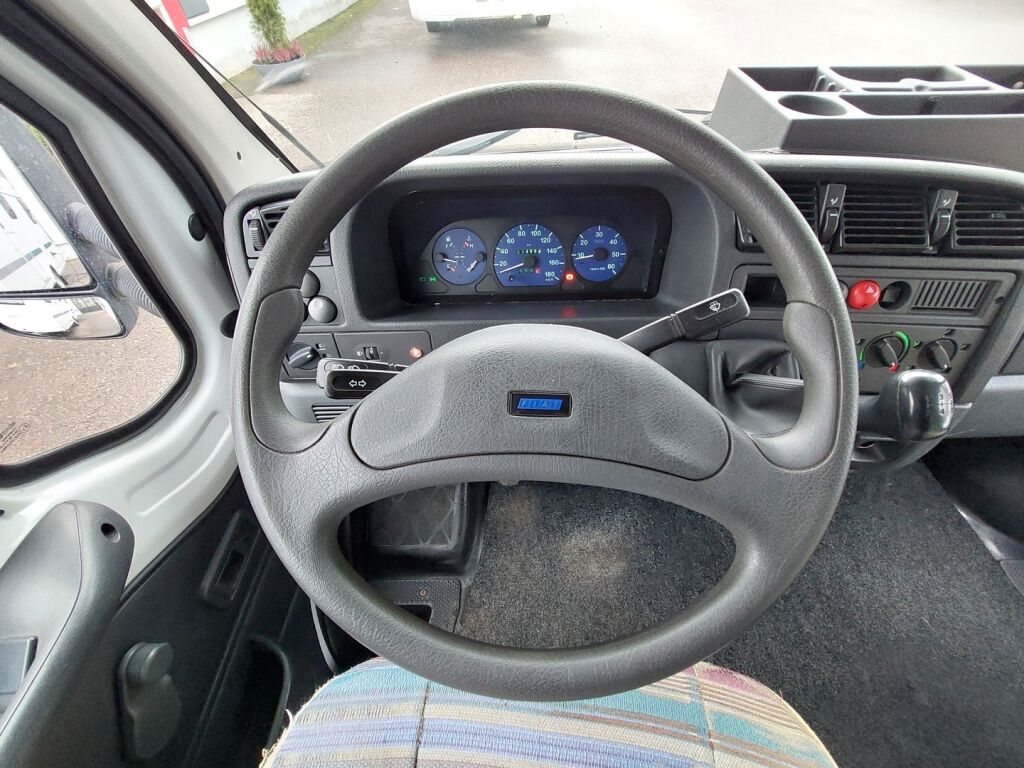 Dethleffs Globetrotter A 5820 2003 Valkoinen