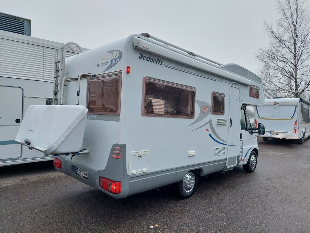 Dethleffs Globetrotter A 5820 2003 Valkoinen