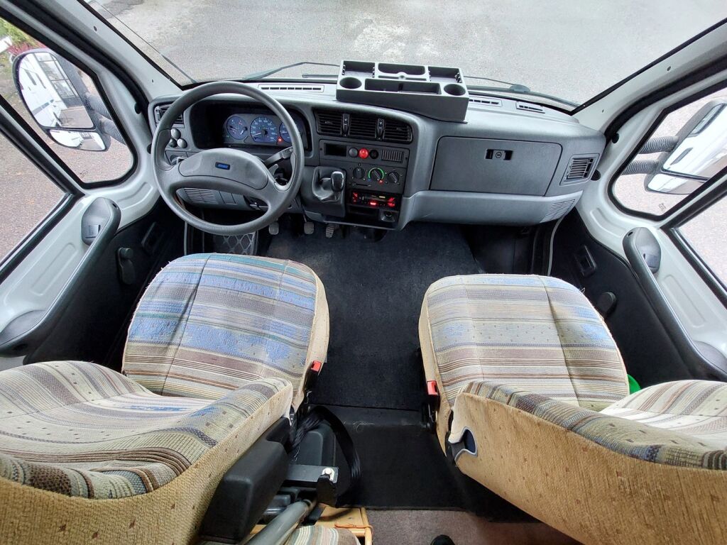 Dethleffs Globetrotter A 5820 2003 Valkoinen