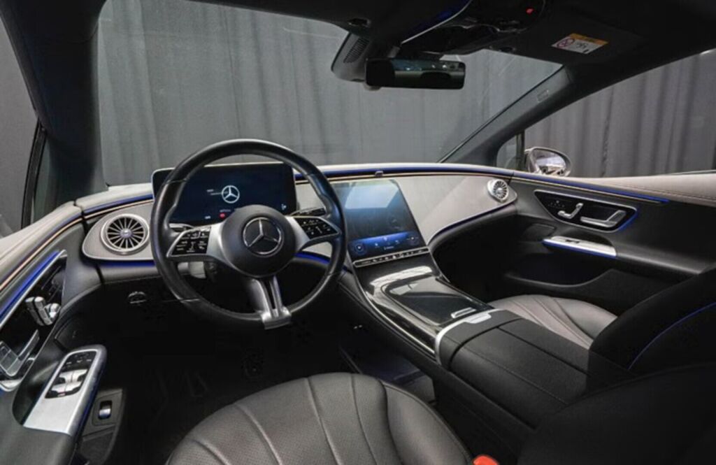 Mercedes-Benz EQE 2023 Musta