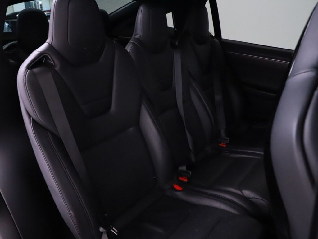 Tesla Model X 2017 Harmaa