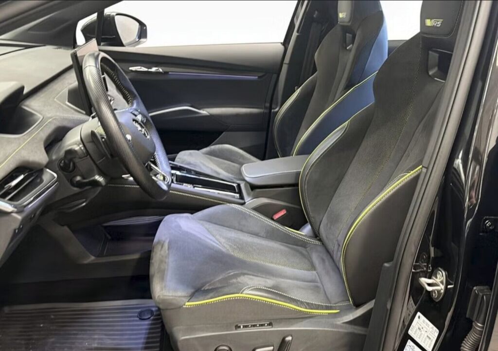 Skoda Enyaq 2023 Musta