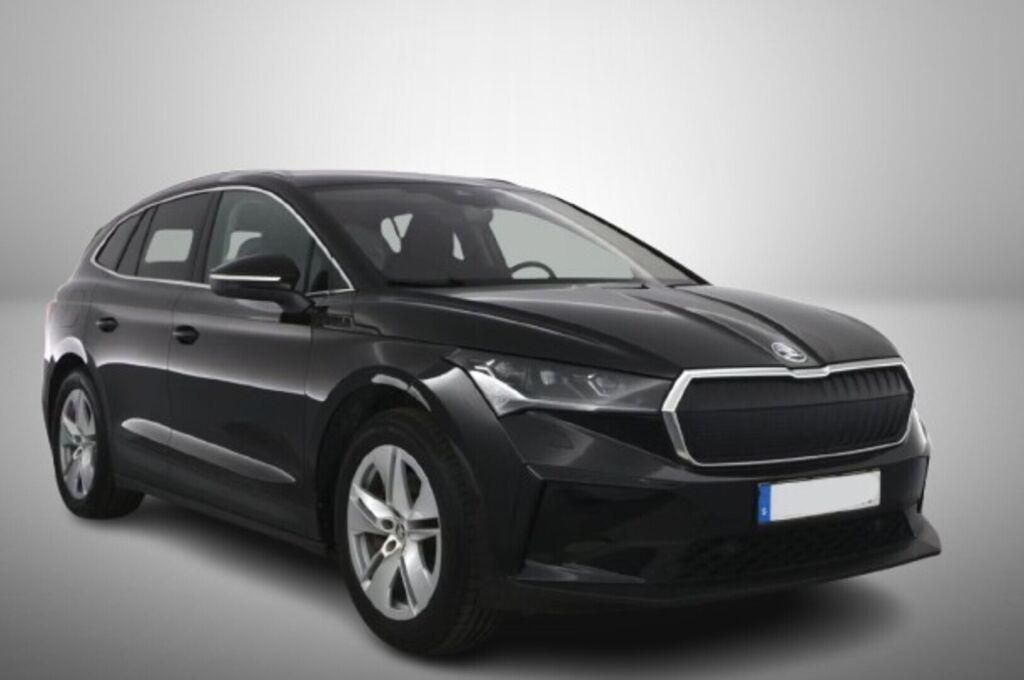 Skoda Enyaq 2023 Musta (Black Magic Pearl Effect)