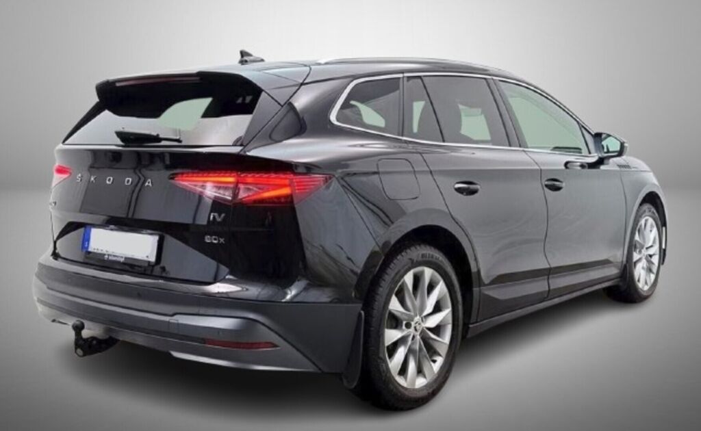 Skoda Enyaq 2023 Musta