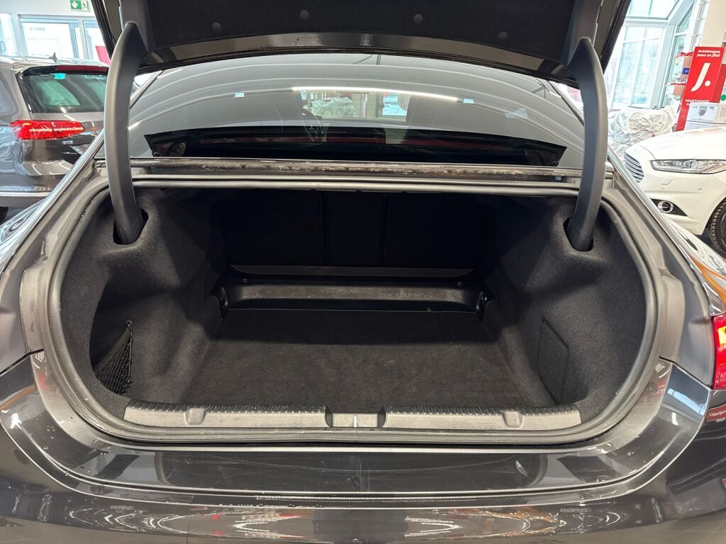 Mercedes-Benz EQE 2023 