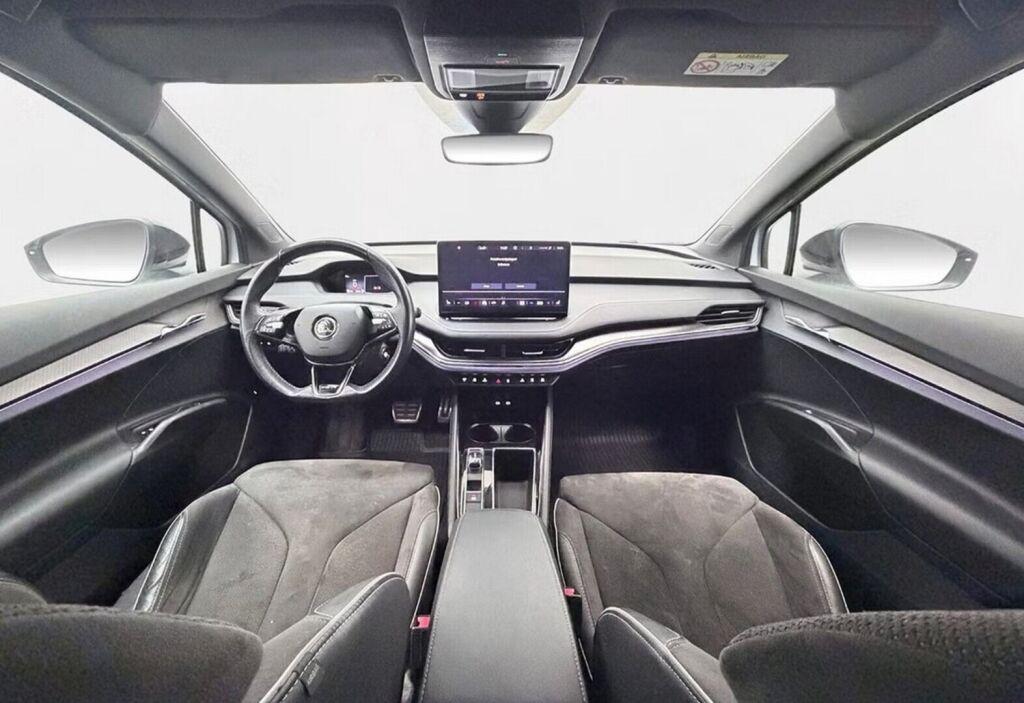 Skoda Enyaq 2022 Valkoinen