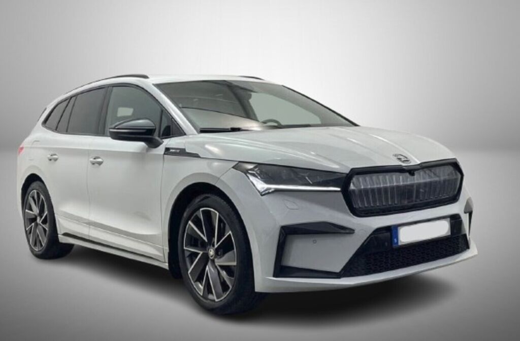 Skoda Enyaq 2022 Valkoinen