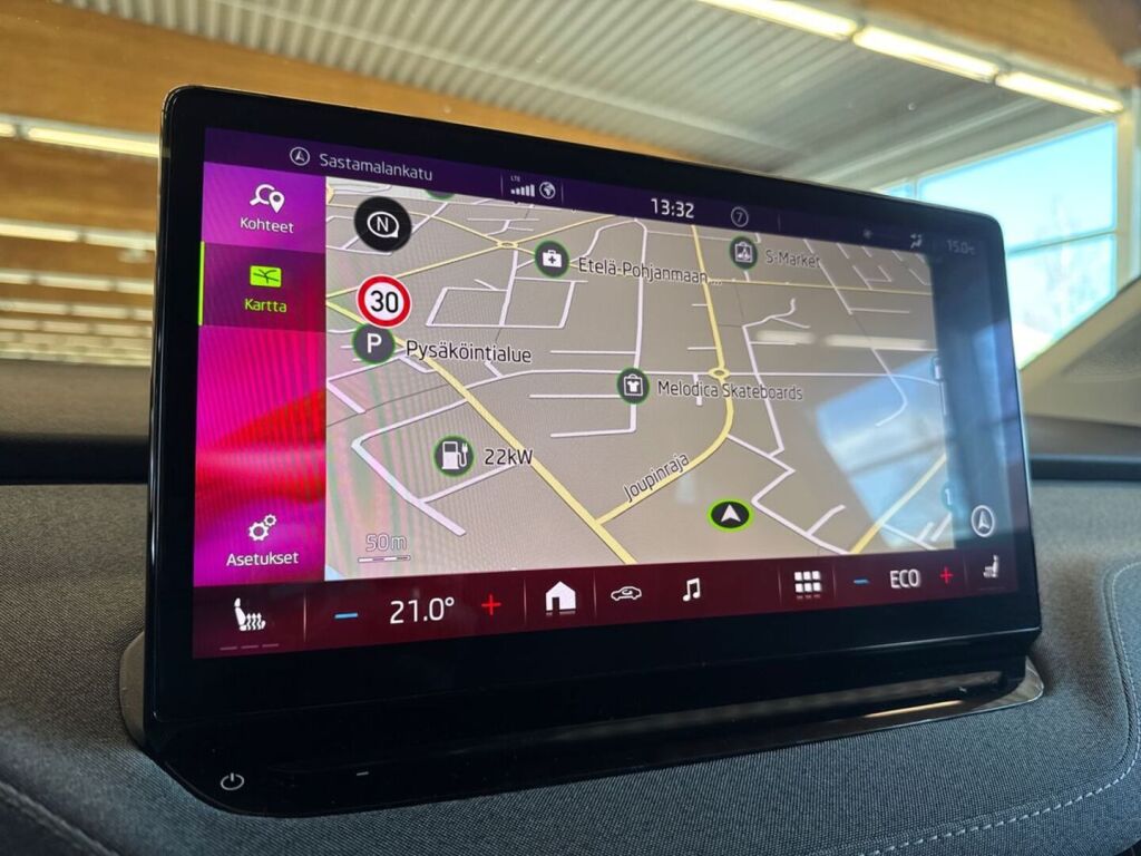 Skoda Enyaq 2022 Valkoinen