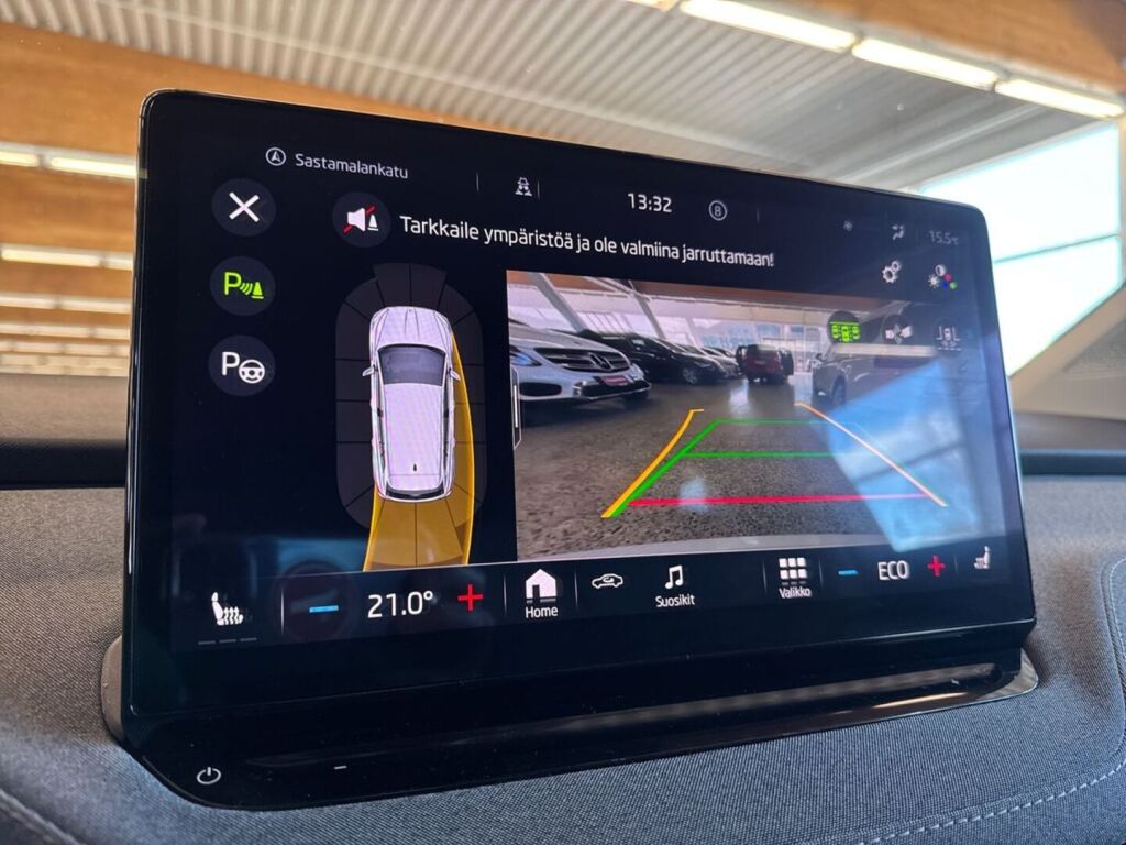 Skoda Enyaq 2022 Valkoinen