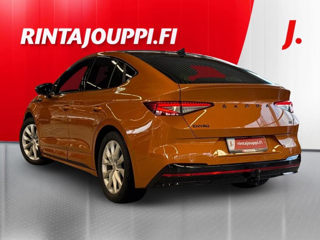 Skoda Enyaq 2023 Oranssi