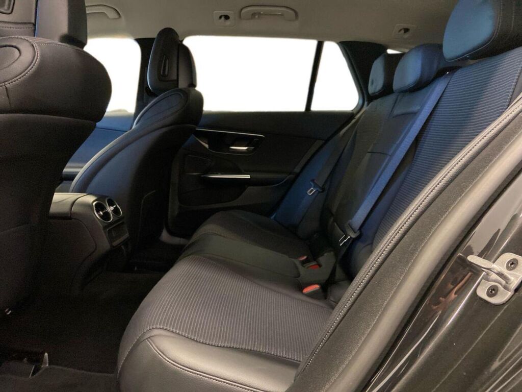 Mercedes-Benz C 2023 