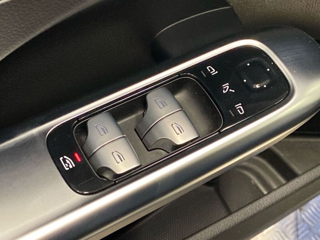 Mercedes-Benz C 2023 