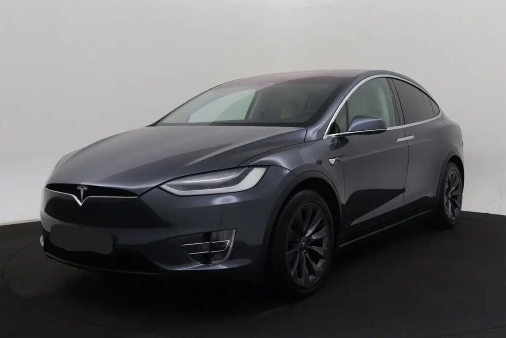 Tesla Model X 2018 
