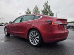 Tesla Model 3 2019 Punainen