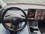 Tesla Model 3 2019 Punainen